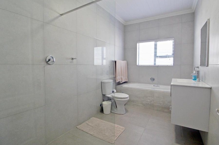 3 Bedroom Property for Sale in Reebok Western Cape
